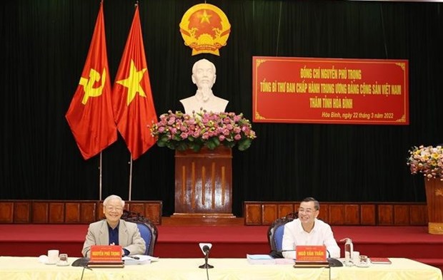Hoa Binh should uphold anti-pandemic achievements Party leader